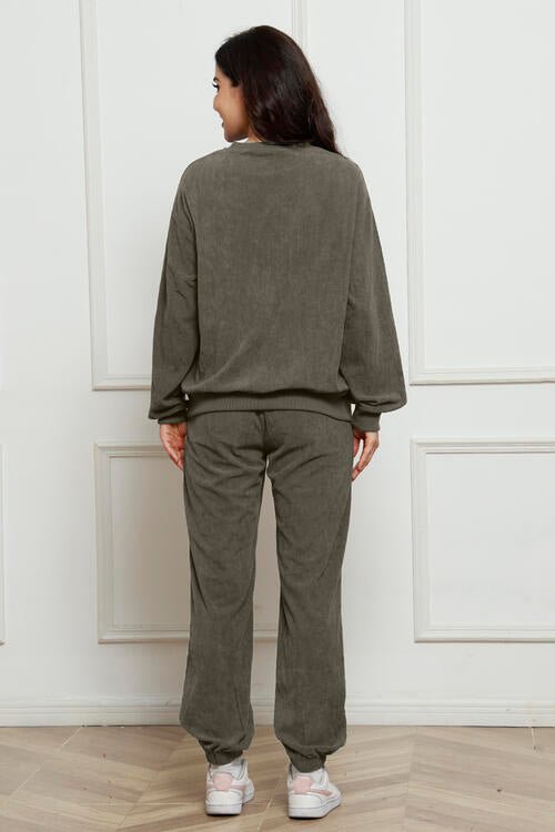 Round Neck Sweatshirt and Sweatpants Set - Estora_Online