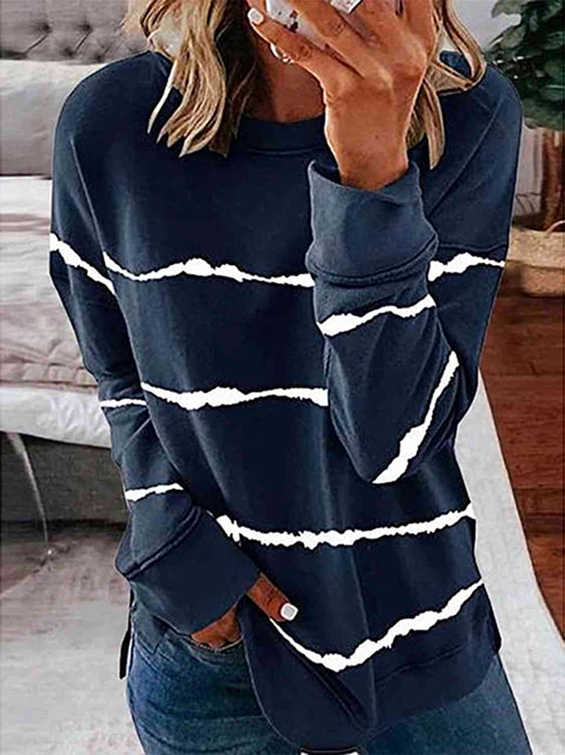 Striped Round Neck Sweatshirt - Estora_Online