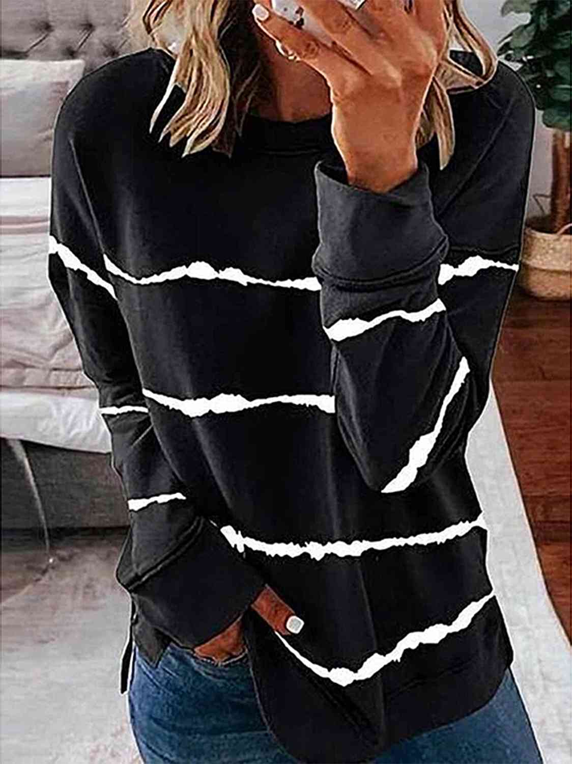 Striped Round Neck Sweatshirt - Estora_Online